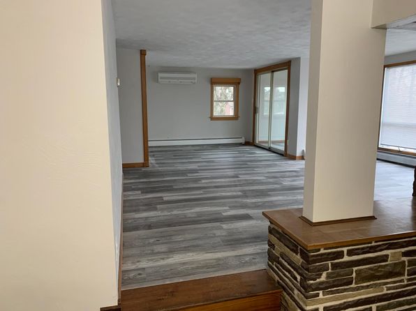 131 Oak Ln