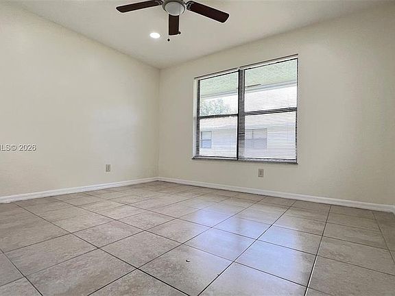 5th image of 5914 Taylor St #1-2