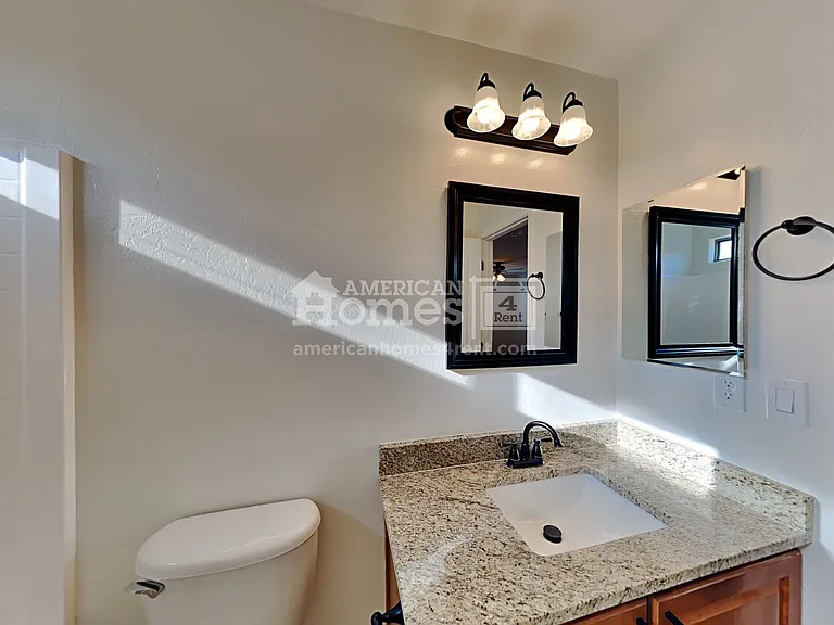 17238 W Maui Ln — Photo 18