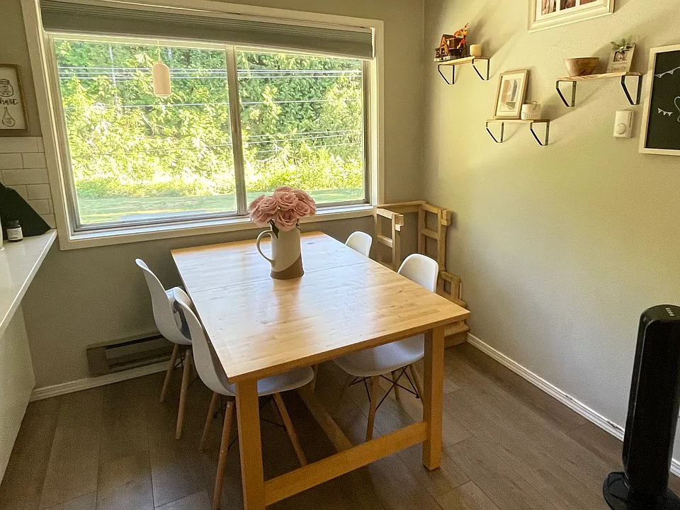 3652 Old Lewis River Rd
