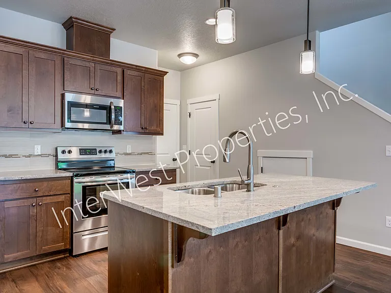 10317 NE 61st Cir — Photo 25