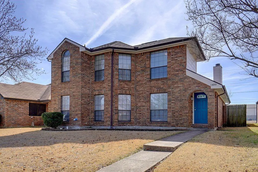 Building Photo - 1400 Paintbrush St