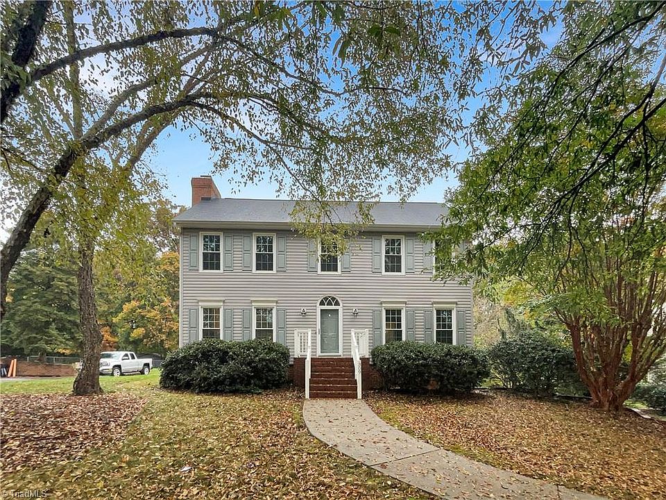 1st image of 309 Saddlebrook Cir