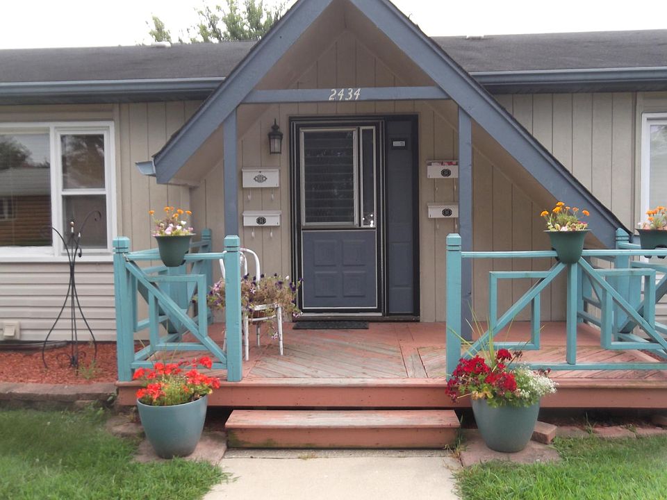 1st image of 2434-38 Clough Ave #4