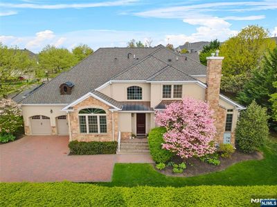 2 Windsor Ln, Ramsey, NJ, 07446