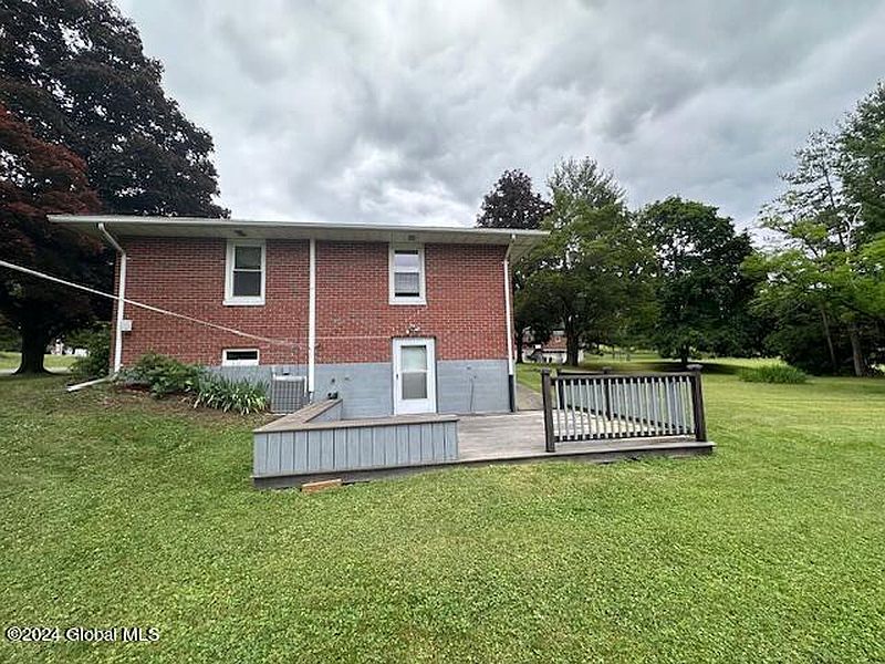4th image of 9 Arbor Drive