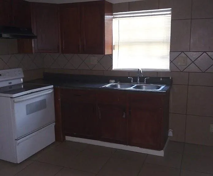 767 G St #2 — Photo 2