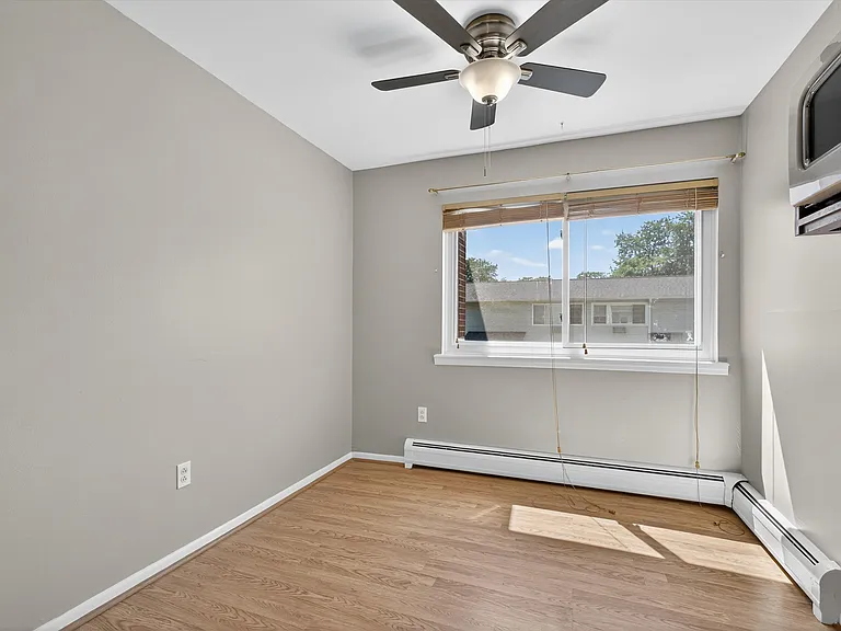 2740 South Rd #G15 — Photo 12