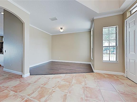 3rd image of 14533 Mailer Blvd