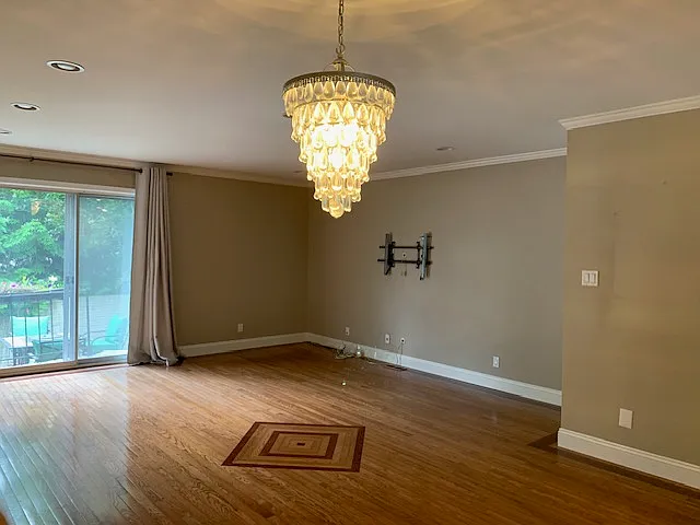 32237 Southfield Rd — Photo 4