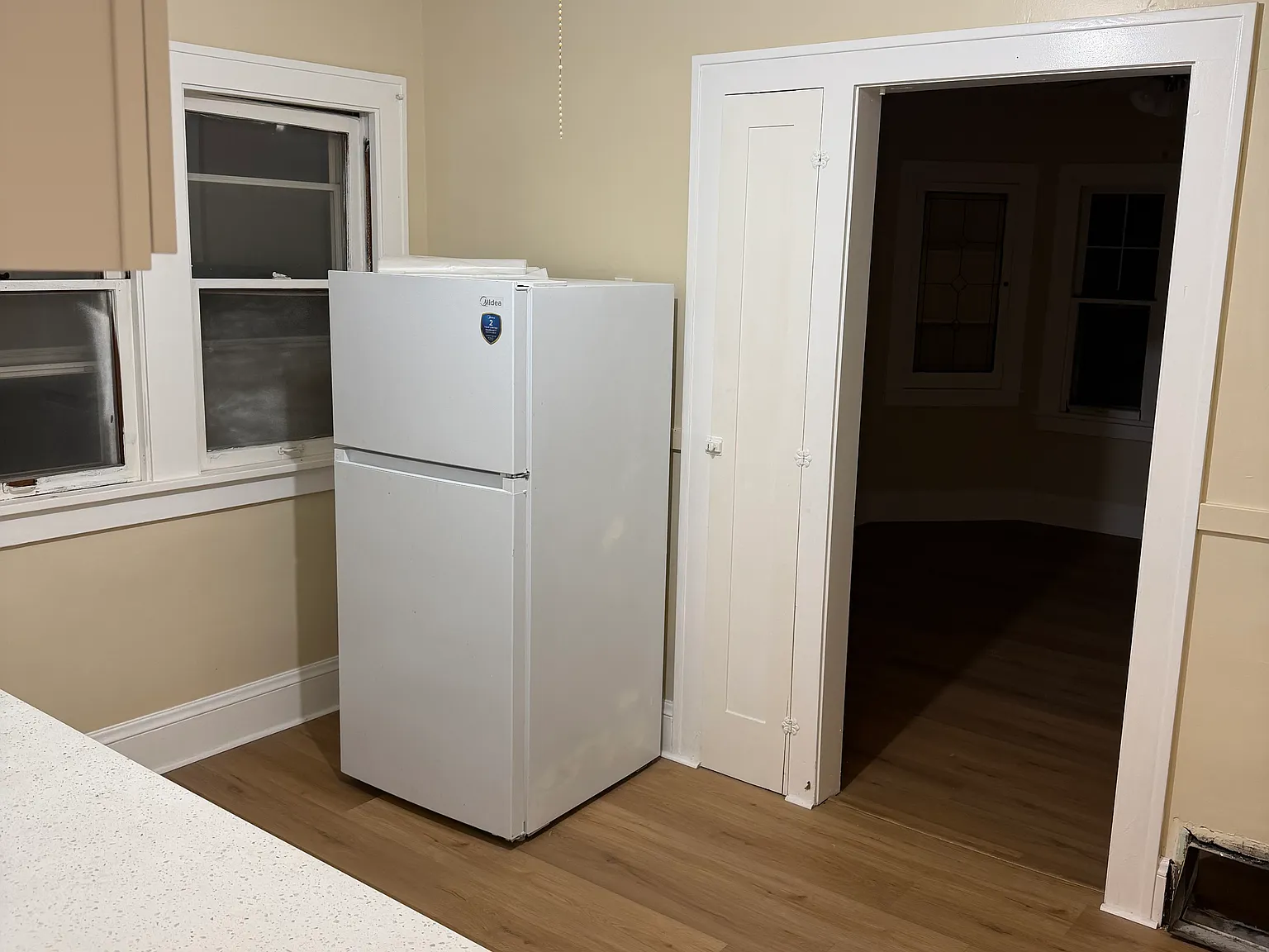 2 bed, 1000 sqft, $1,200 — Photo 4