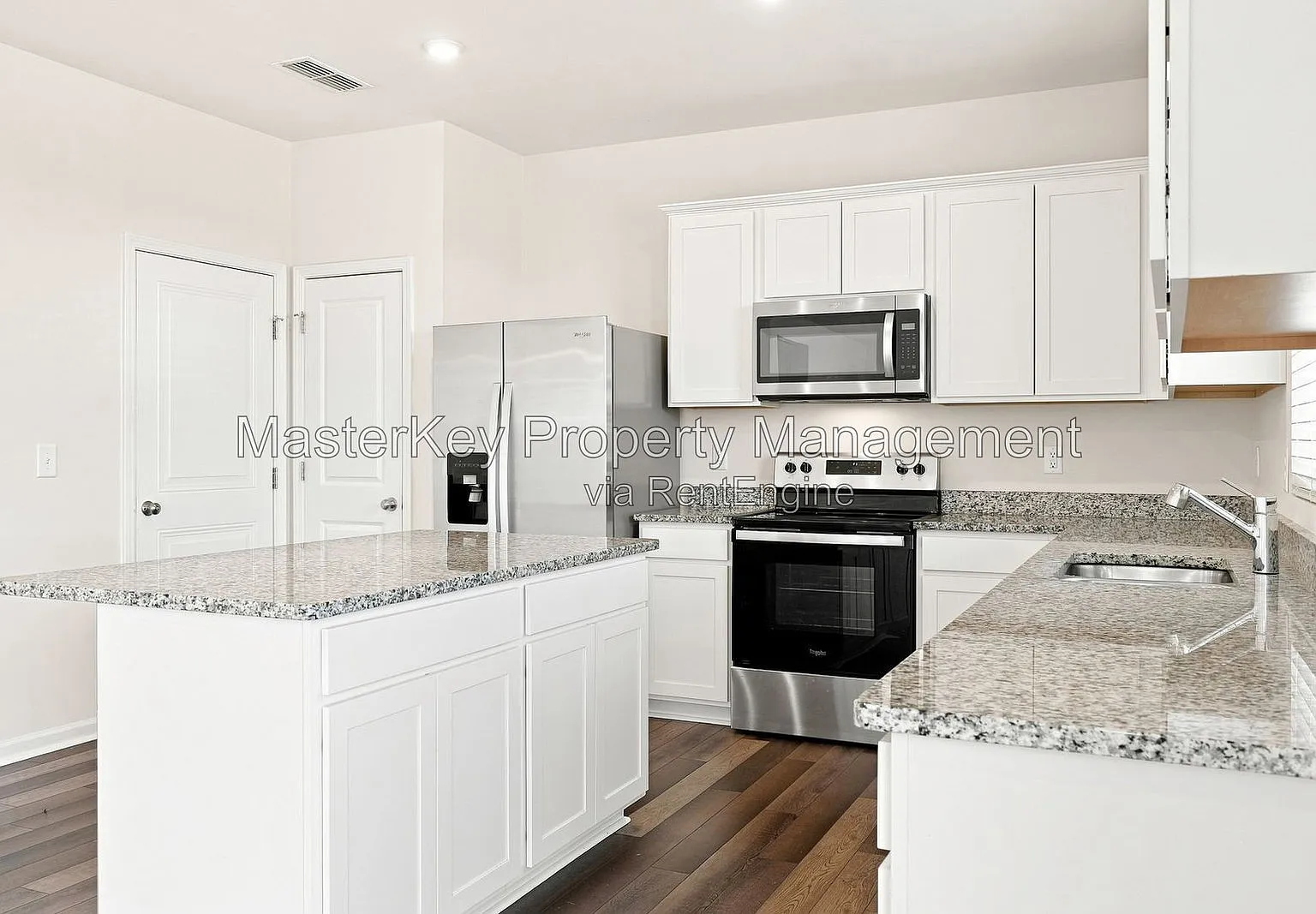 3 bed, 2.5 bath, 2083 sqft, $1,975 — Photo 3