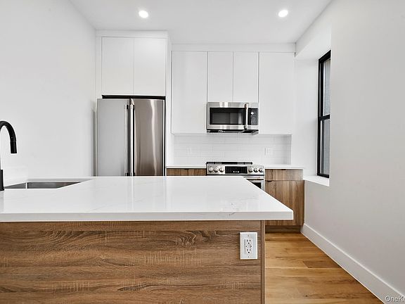 2nd image of 256 Putnam Avenue #4PH