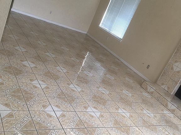 4th image of 1125 Garden Terrace Dr