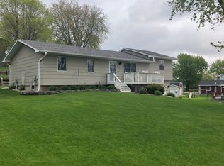 1530 Orbit Dr, Hinton, IA 51024