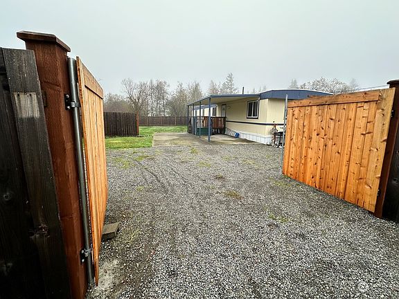3rd image of 2616 SW Scotlac Dr