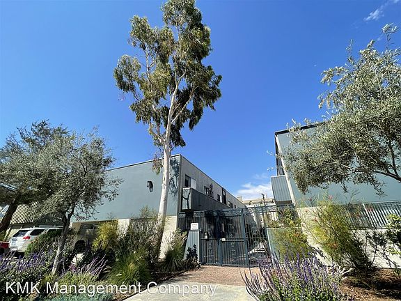 3rd image of 3550 Jasmine Ave APT 4