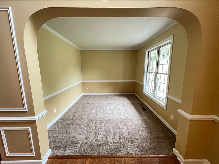 1006 Goldenview Ct — Photo 8
