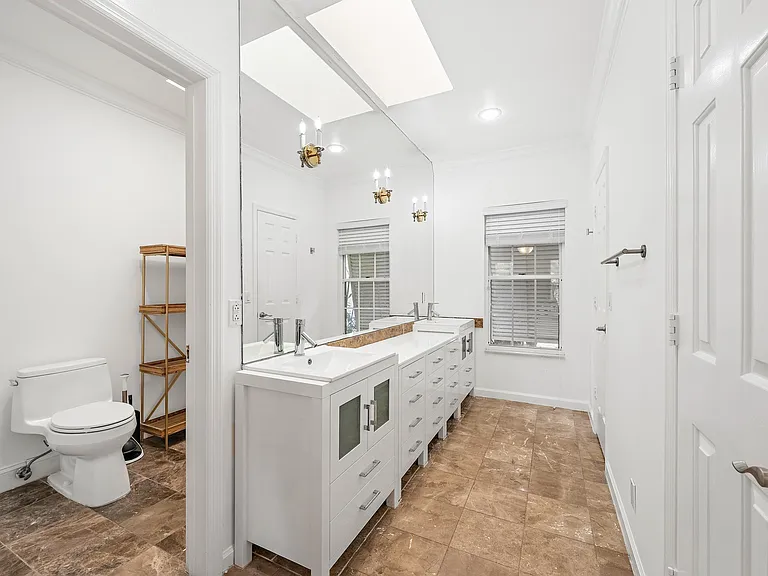 230 Park Ave — Photo 10