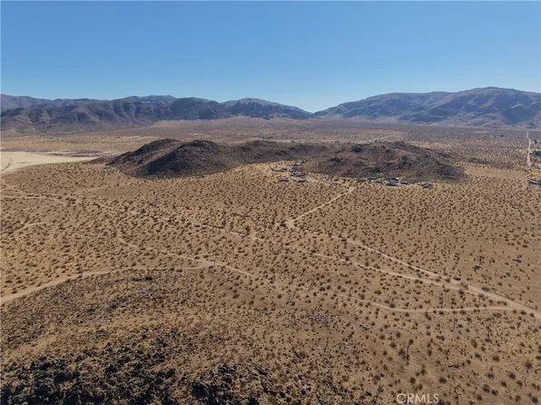 1 Fairview Valley Rd, Apple Valley, CA 92307