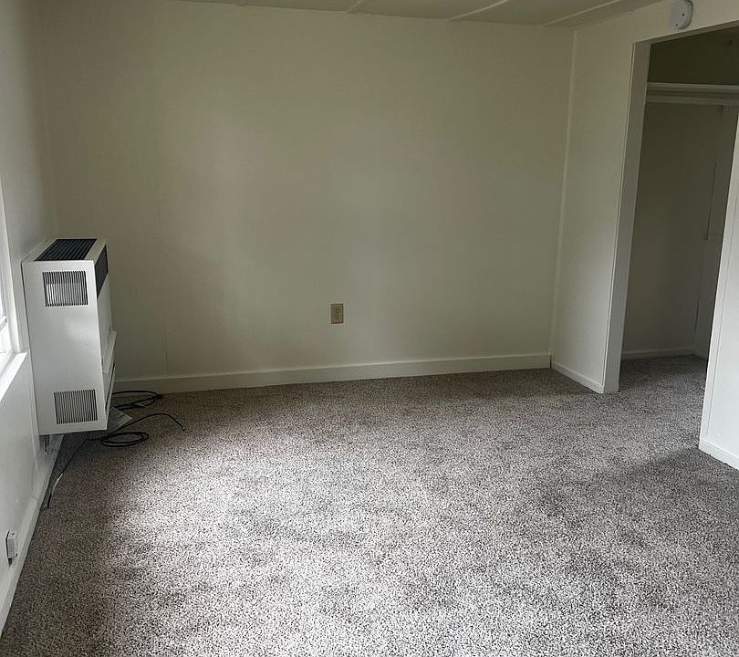 2nd image of 203 Hotel Pl Unit 8C