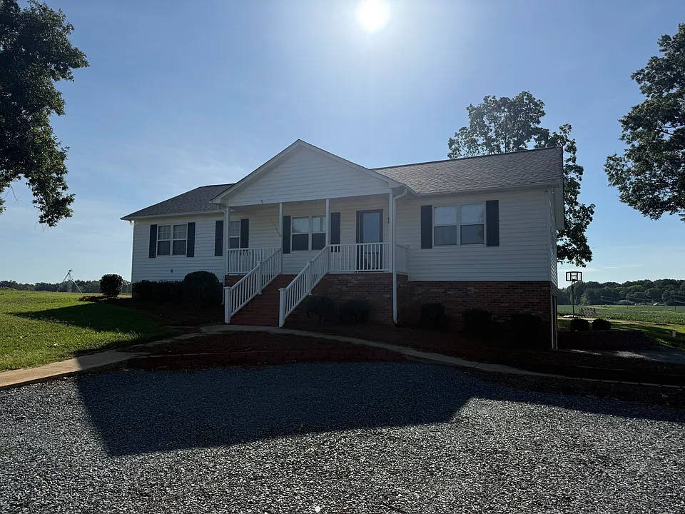 235 Old Highway 74