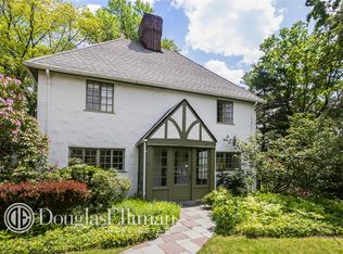 5 Devon Rd, Great Neck, NY 11023