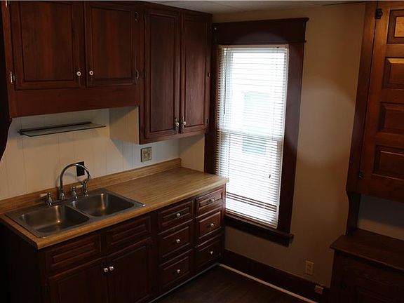 2nd image of 762 Brady Ave