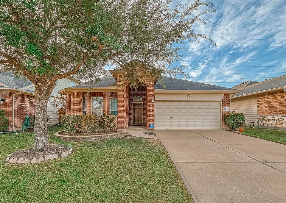 1st image of 21819 Sierra Long Dr