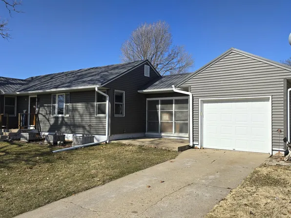 302 W 4th St, Bennett, IA 52721