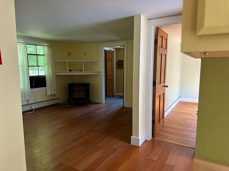 560 S East St — Photo 26