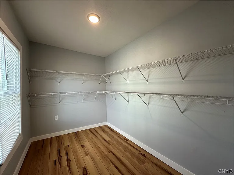 128 Caroline Ave — Photo 33