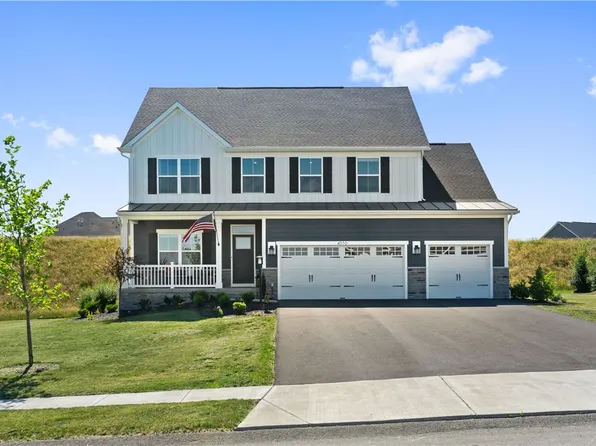 4010 Cross Creek Cir, Valencia, PA 16059
