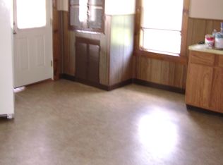 96 Middle St FLOOR 3, Leominster, MA 01453