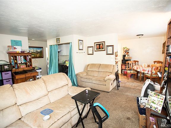 2nd image of 5303 Beach Dr