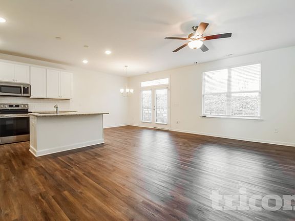 3rd image of 2190 Rosemary Park Ln