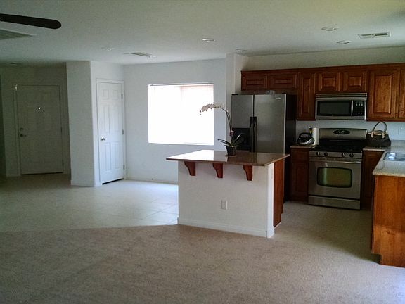 Kitchen/Dining Combo