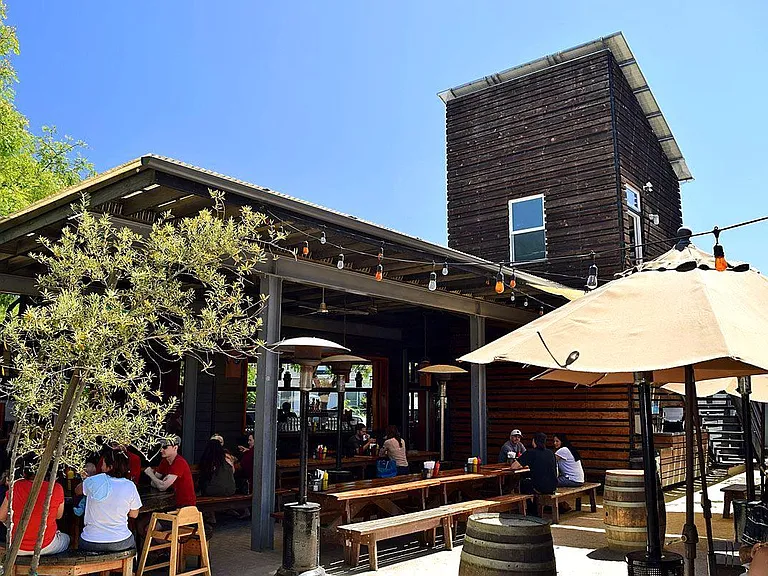 Station Tavern