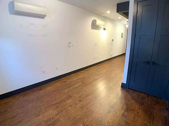 4th image of 702 Rogers Ave #1D
