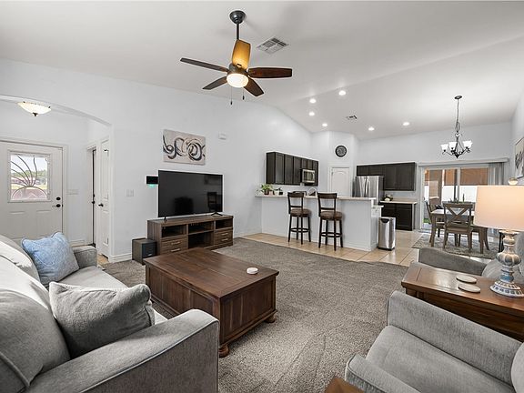 5th image of 2835 Phoenix Avenue