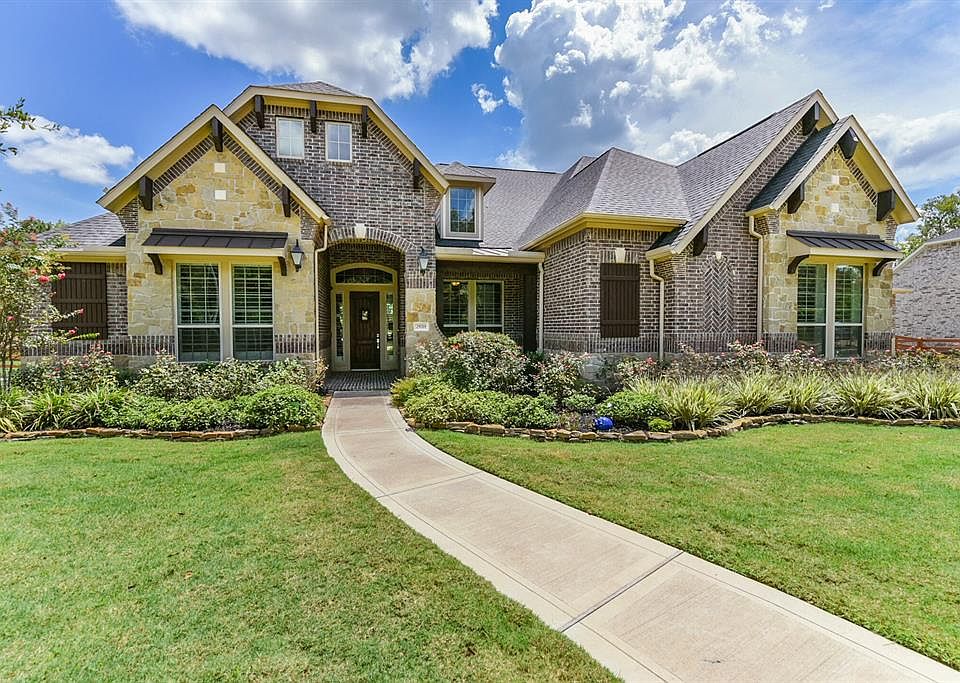 1st image of 29719 Forest Hill Ln