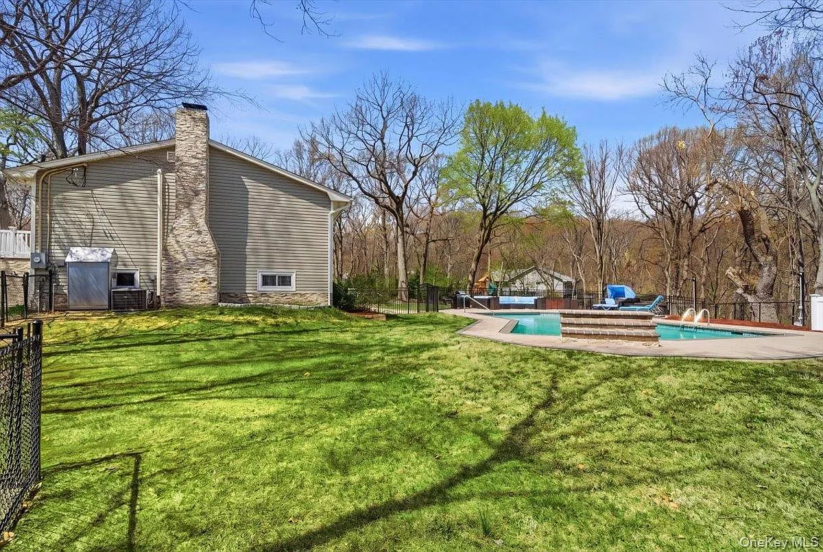 4 bed, 3.0 bath, 2517 sqft, $7,000 — Photo 4
