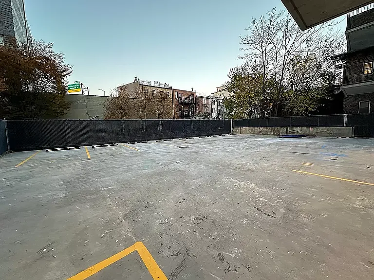 139 Frost St #4D — Photo 44