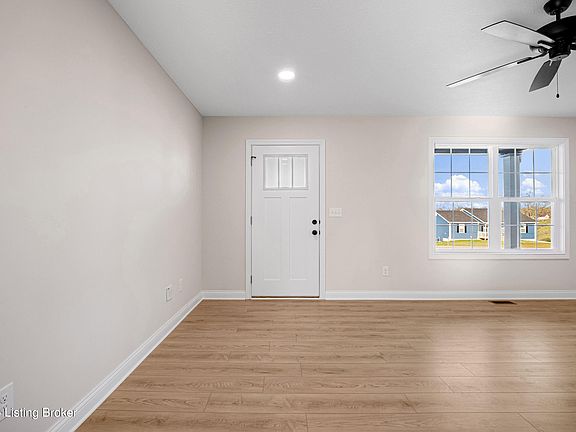 3rd image of 209 Brinlee Dr