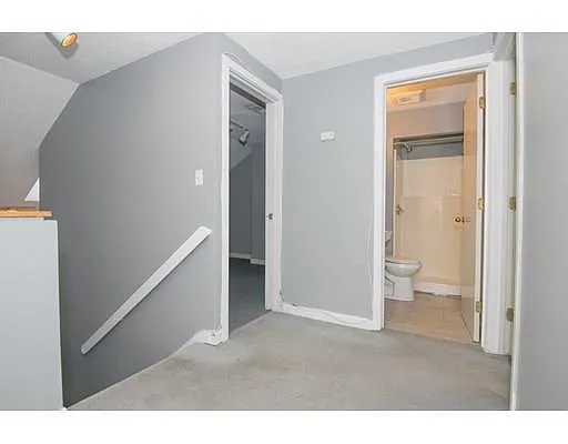 Building Photo - 139 Glenville Ave