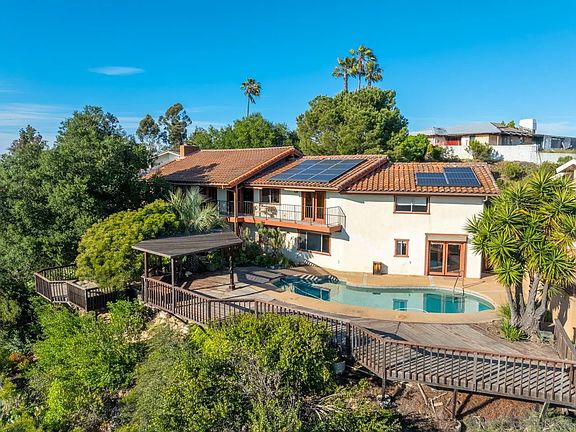 4th image of 1979 Hacienda Cir