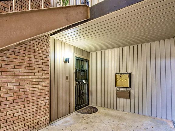 3rd image of 835 Thistledown Dr #2002