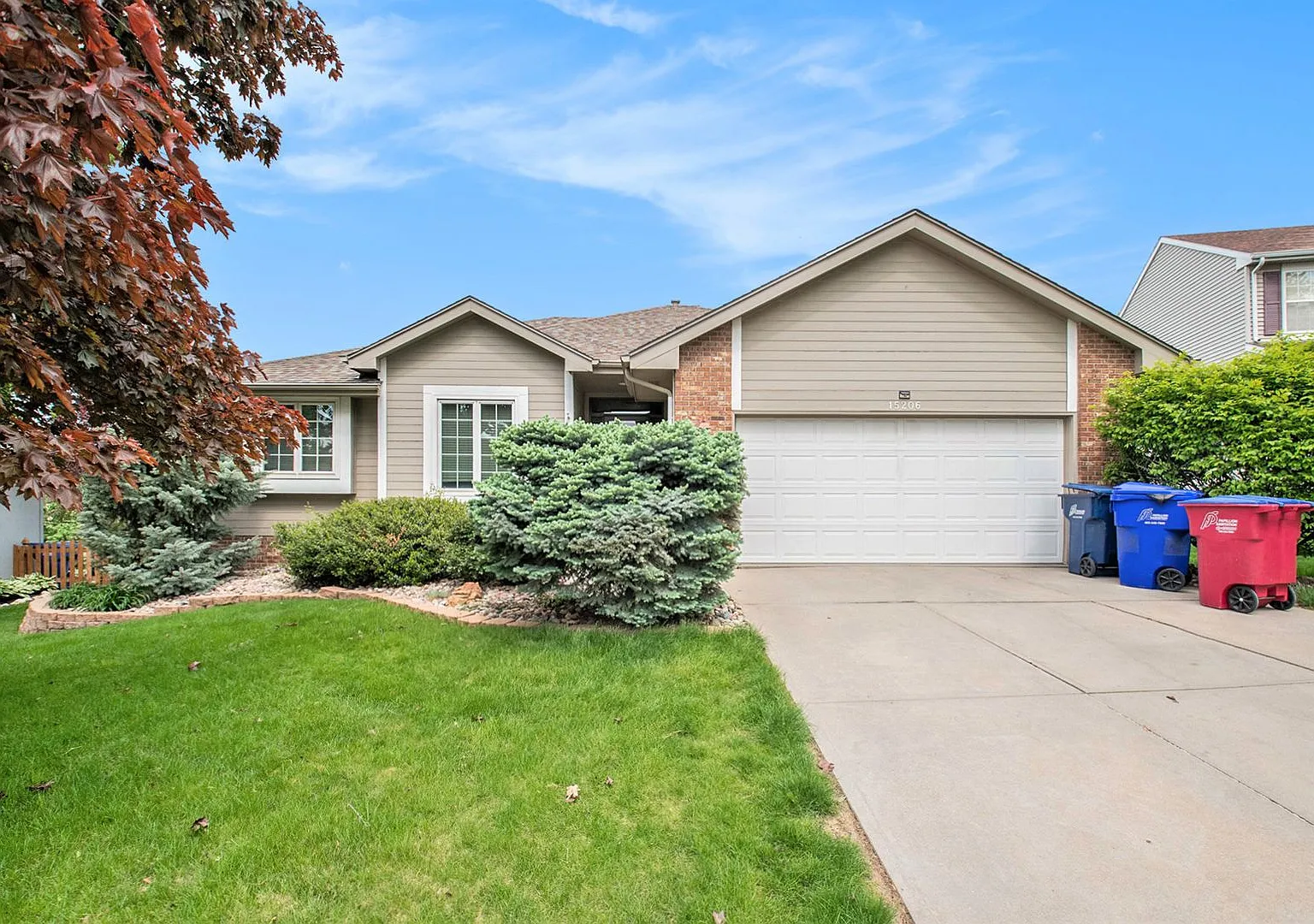 4 Bed 3 Bath Ranch Style Home with Backyard Pond! — Photo 1