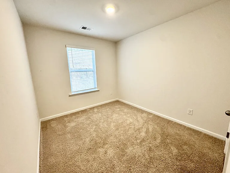 203 Oakmont Valley Trl — Photo 21
