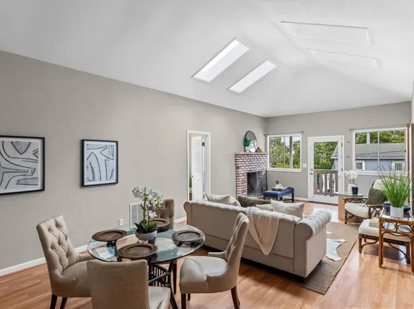 226 Walnut St, Pacific Grove, CA 93950